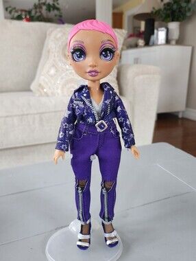 MGA Rainbow High Avery Doll Styles Fashion Studio Doll in Krystal Outfit